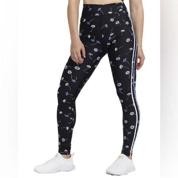 The Upside for SoulCycle Daisy Matching Set - Picture 4 of 11